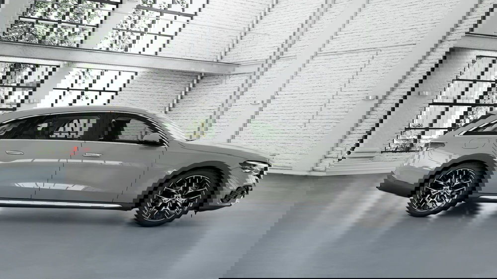 Mercedes-Benz Classe E Station Wagon nuova a Chieti (4)