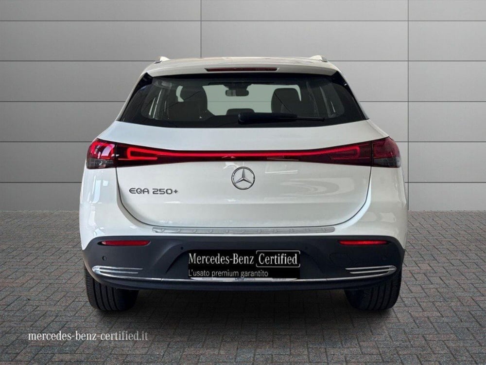 Mercedes-Benz EQA usata a Rimini (4)