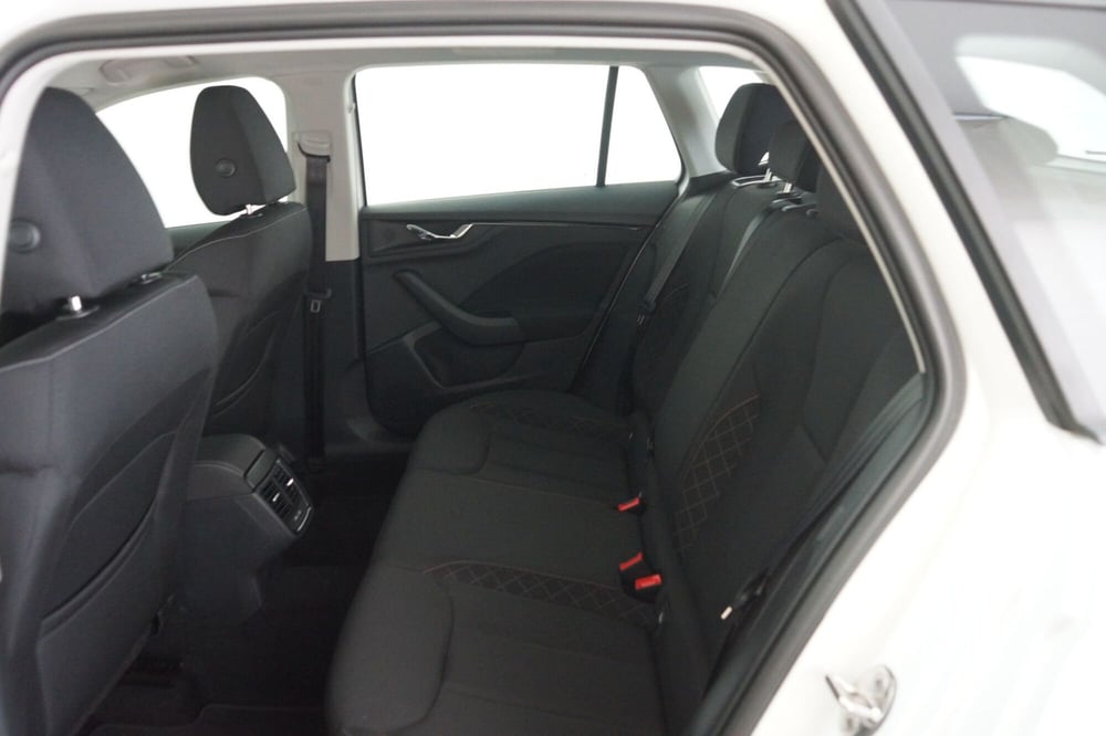 Skoda Kamiq usata a Torino (8)
