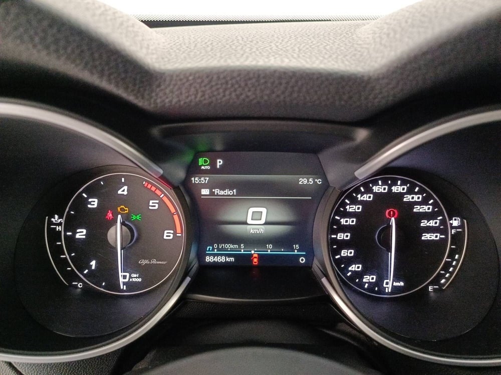 Alfa Romeo Stelvio usata a Treviso (14)