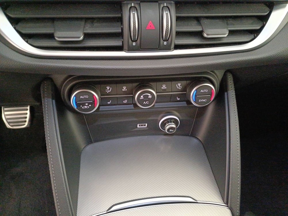 Alfa Romeo Stelvio usata a Treviso (17)