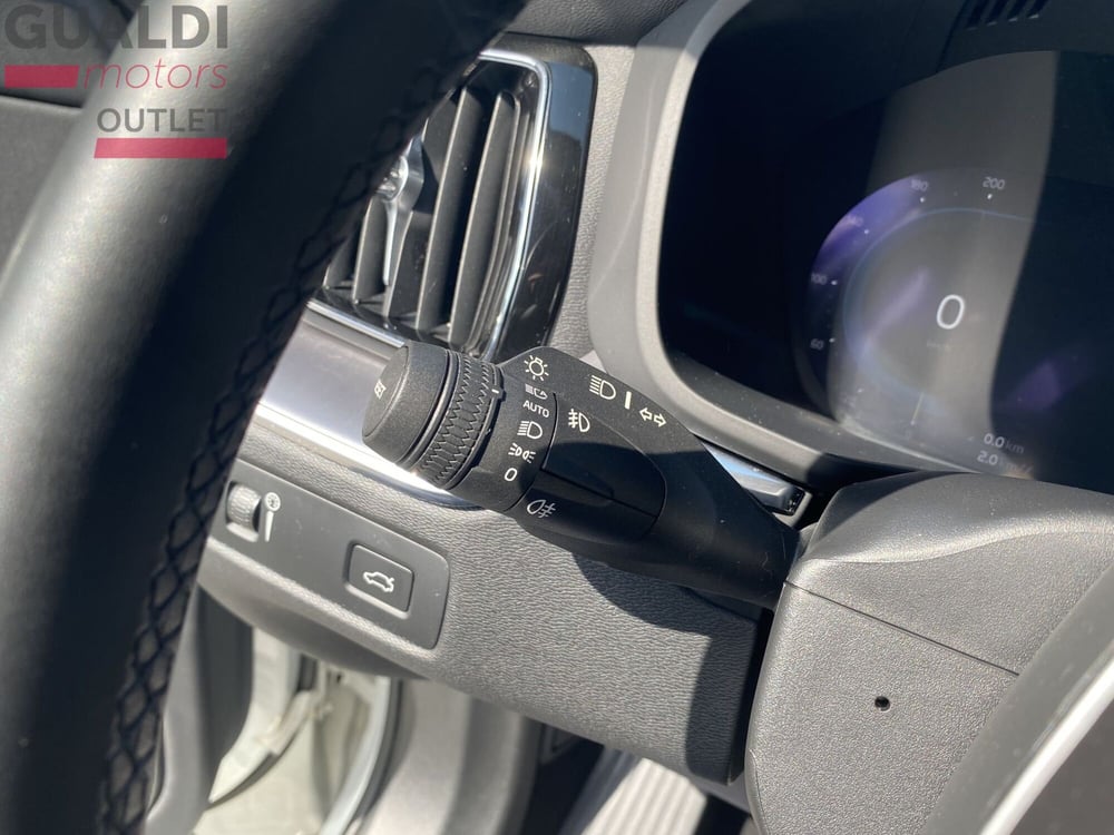 Volvo XC60 usata a Modena (12)