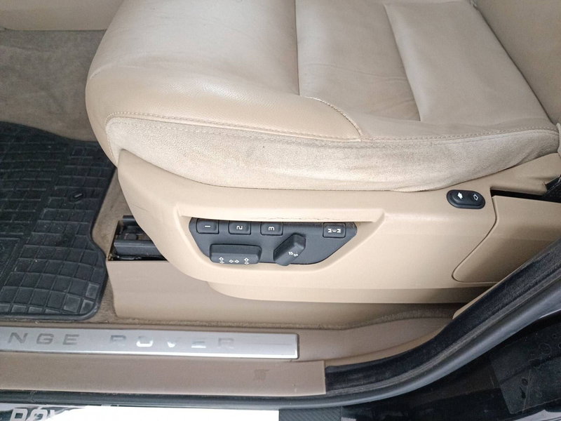 Land Rover Range Rover Sport usata a Treviso (13)