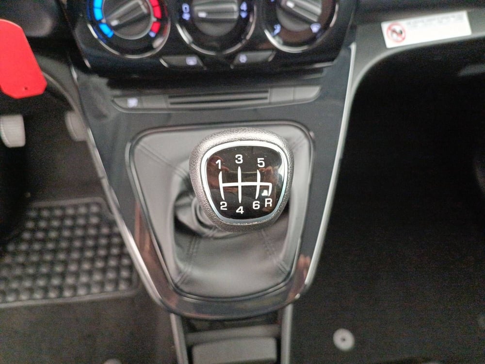 Lancia Ypsilon usata a Treviso (18)
