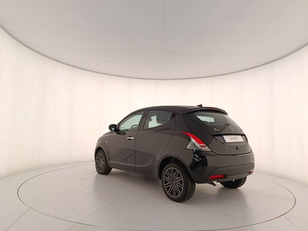 Lancia Ypsilon usata a Treviso (4)