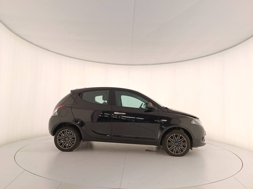 Lancia Ypsilon usata a Treviso (7)