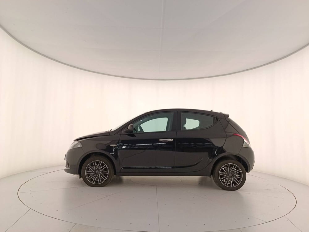 Lancia Ypsilon usata a Treviso (8)