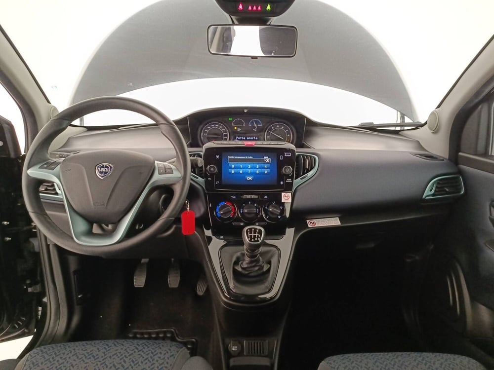 Lancia Ypsilon usata a Treviso (9)