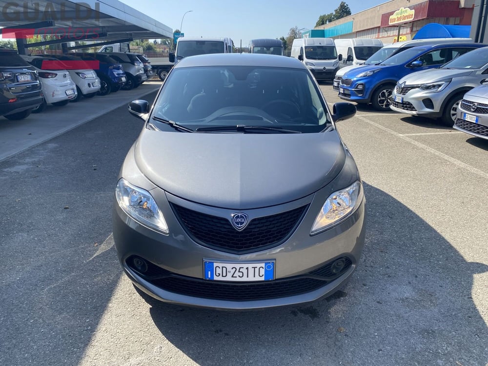 Lancia Ypsilon usata a Modena (3)
