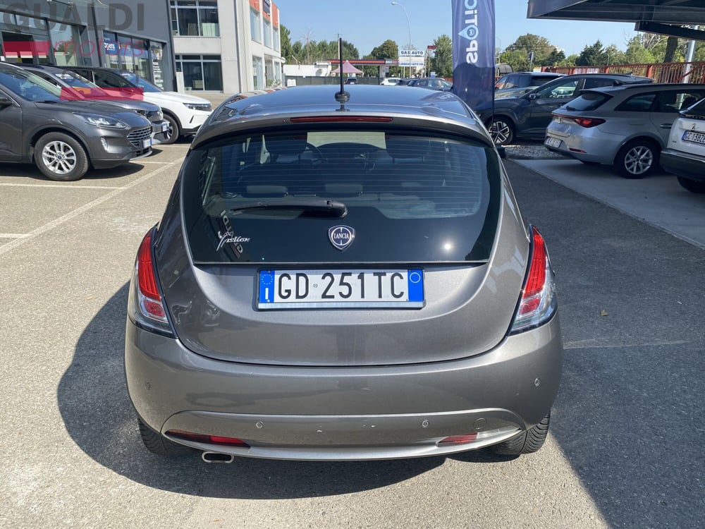 Lancia Ypsilon usata a Modena (6)
