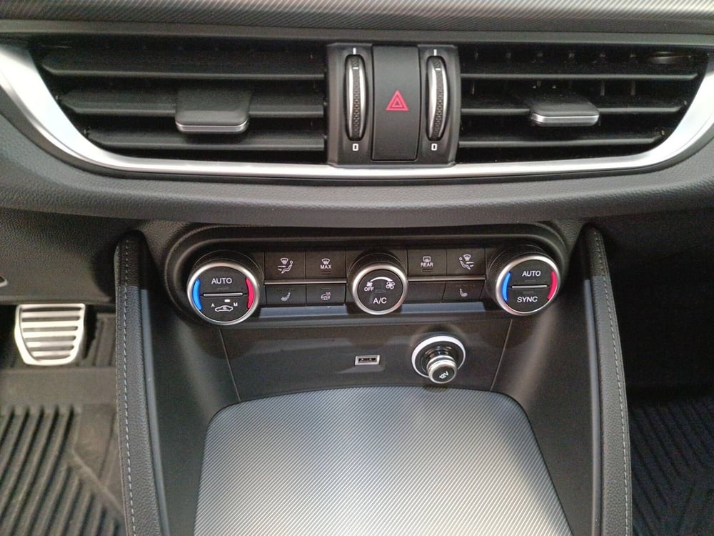 Alfa Romeo Stelvio usata a Treviso (17)