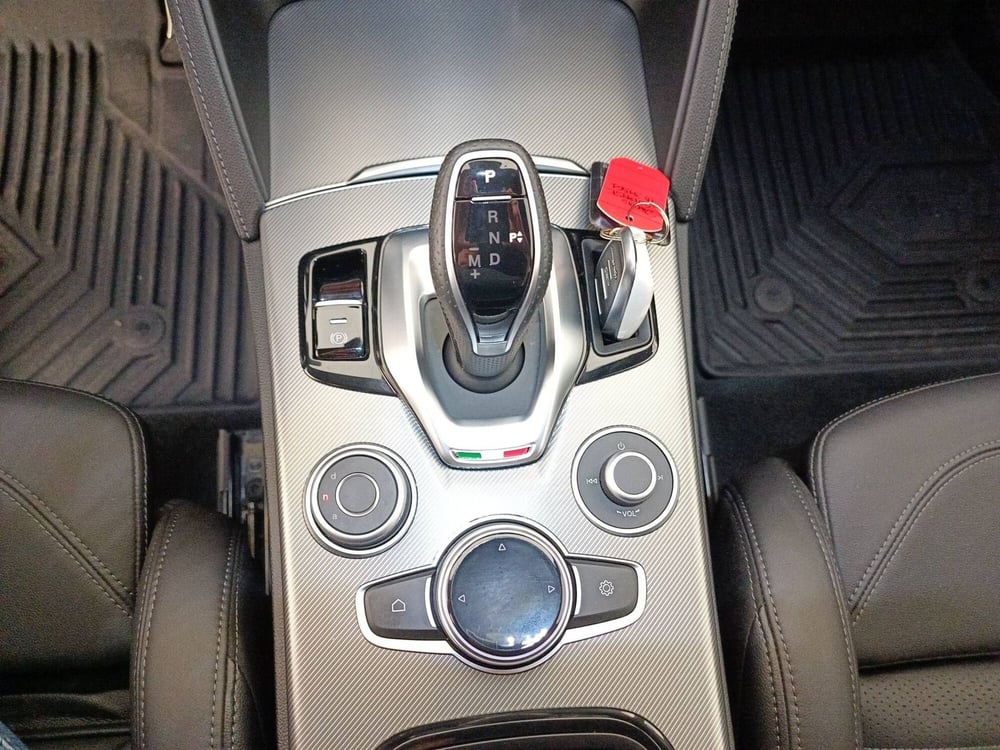 Alfa Romeo Stelvio usata a Treviso (18)
