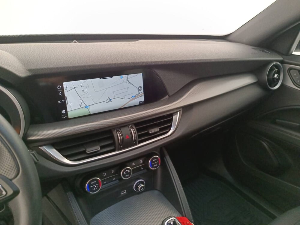 Alfa Romeo Stelvio usata a Treviso (19)