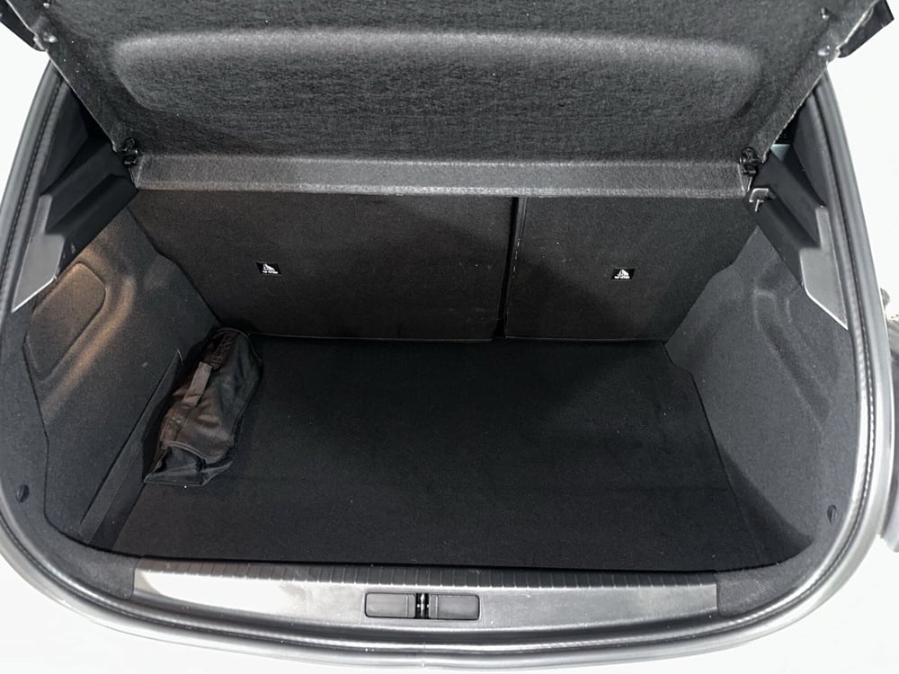 Peugeot 208 usata a Napoli (18)