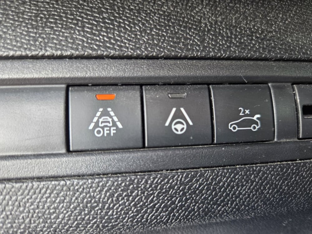 Peugeot 5008 usata a Cremona (16)