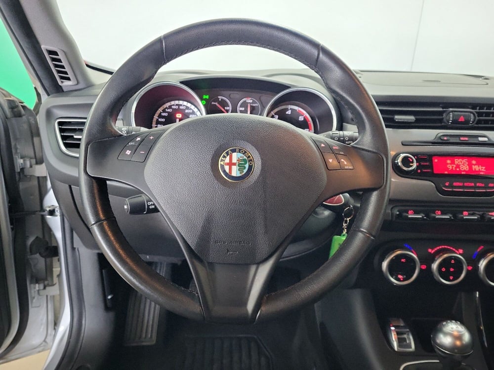 Alfa Romeo Giulietta usata a Arezzo (10)