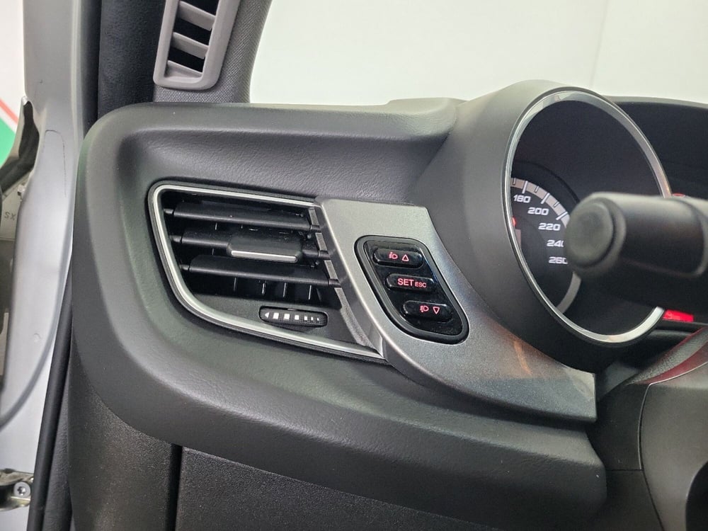 Alfa Romeo Giulietta usata a Arezzo (16)