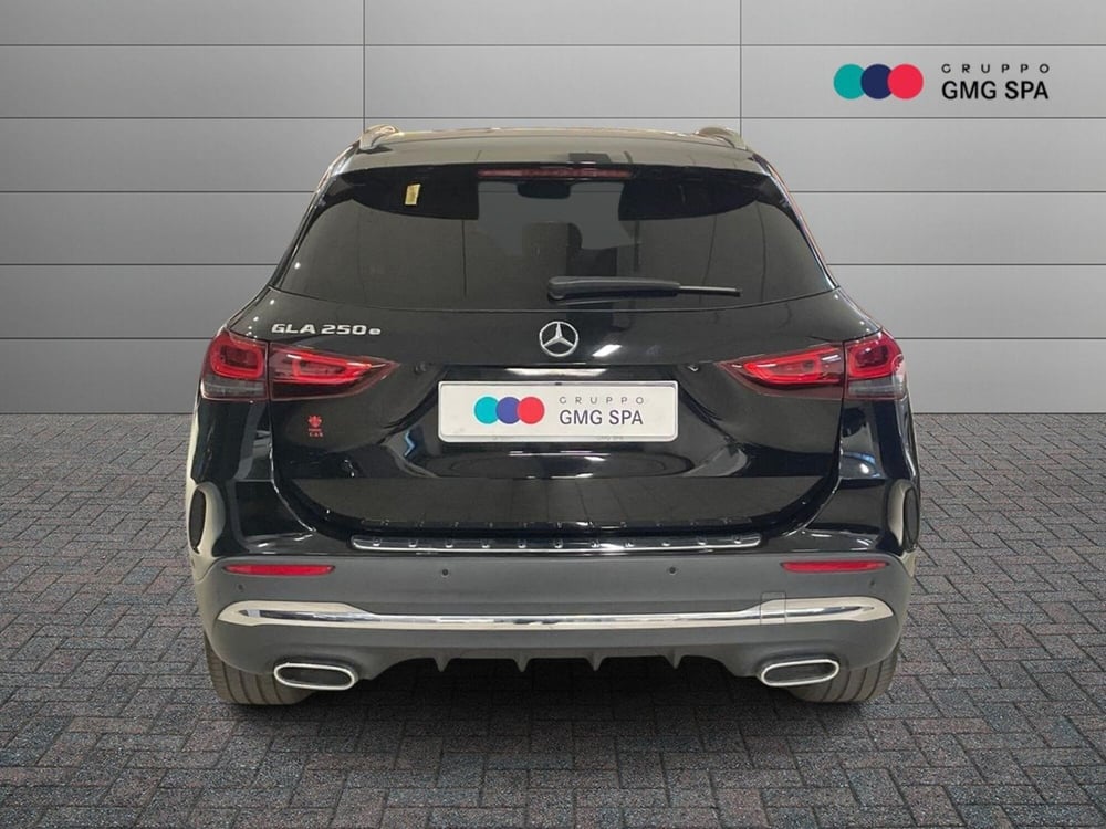 Mercedes-Benz GLA SUV usata a Prato (4)