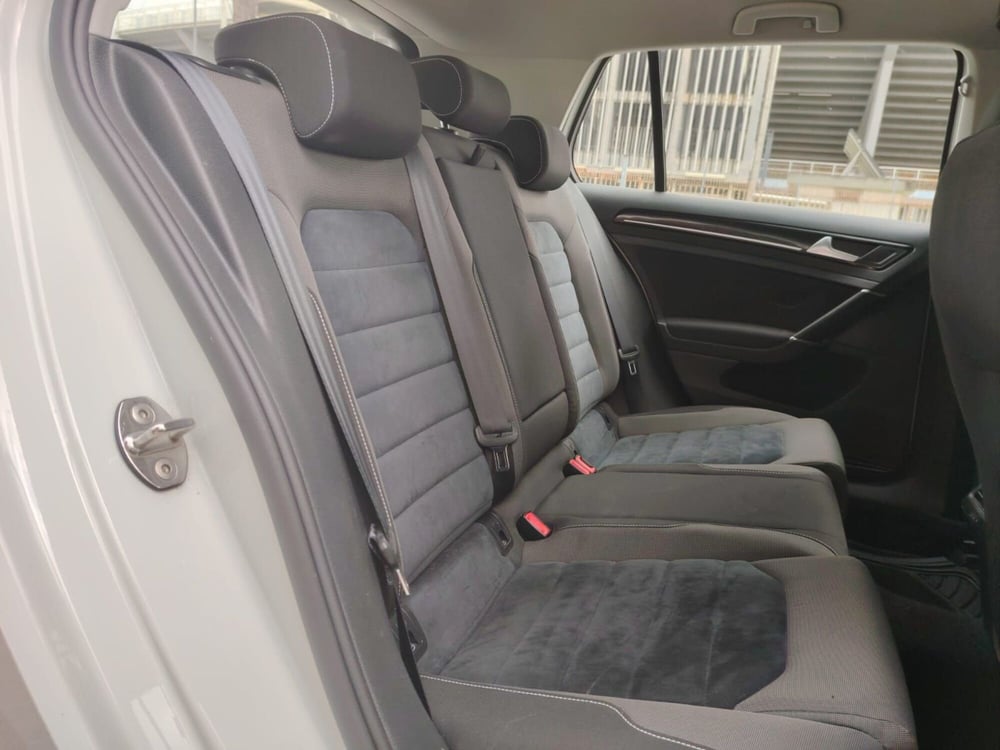 Volkswagen Golf usata a Massa-Carrara (11)