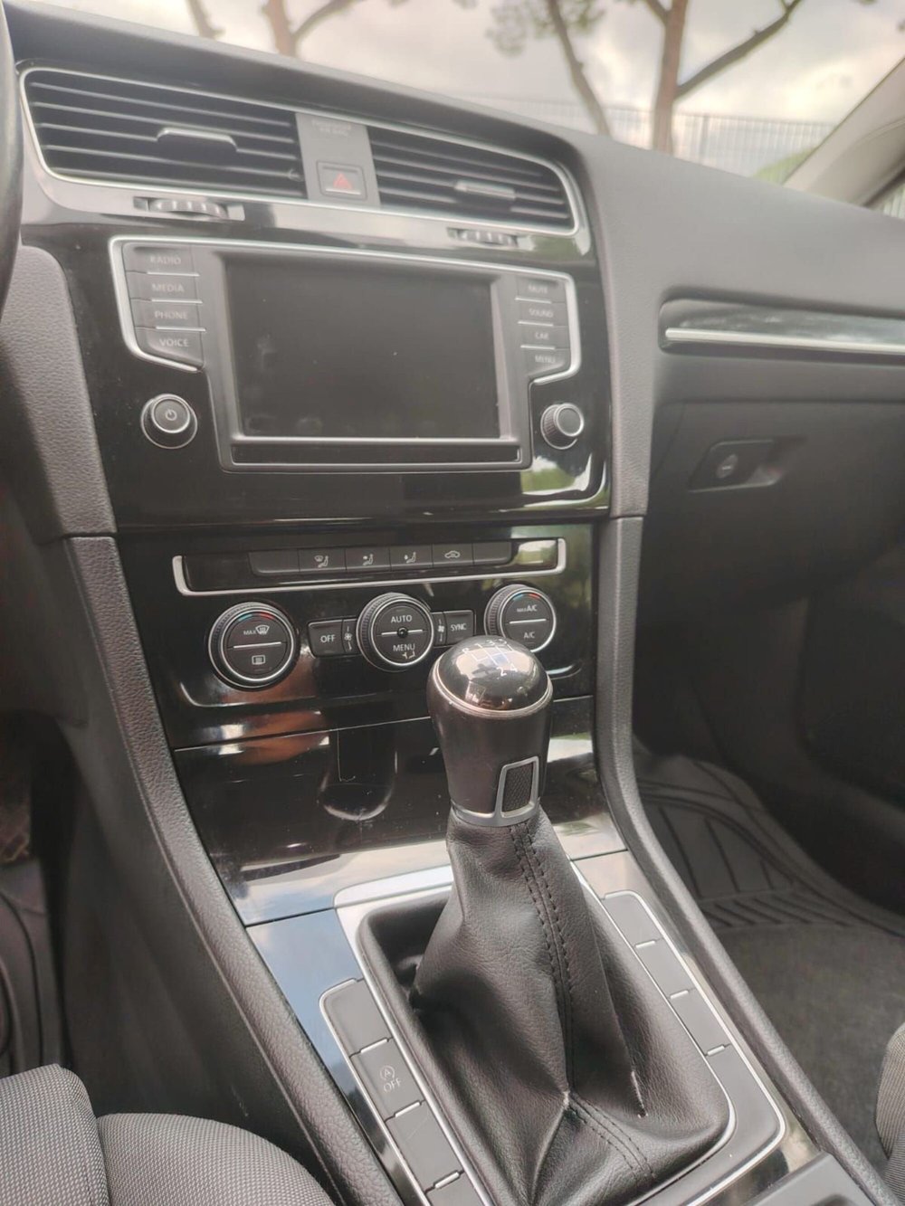 Volkswagen Golf usata a Massa-Carrara (14)