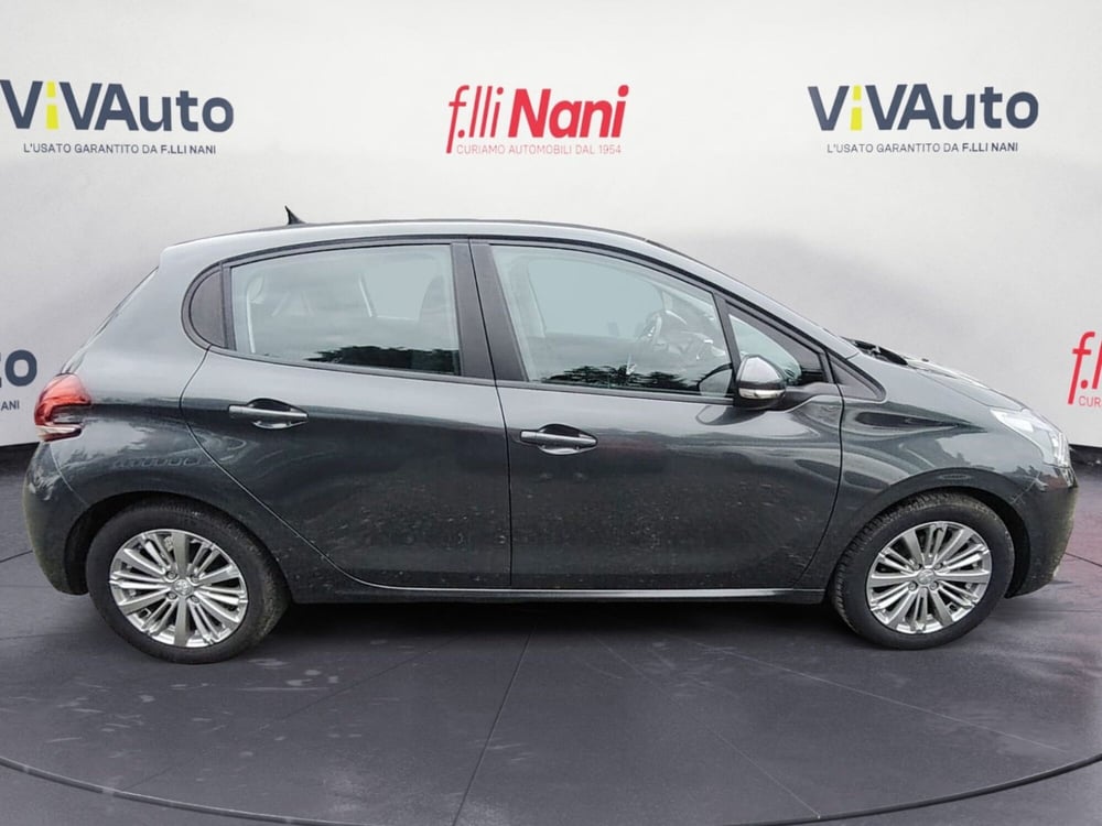 Peugeot 208 usata a Massa-Carrara (8)