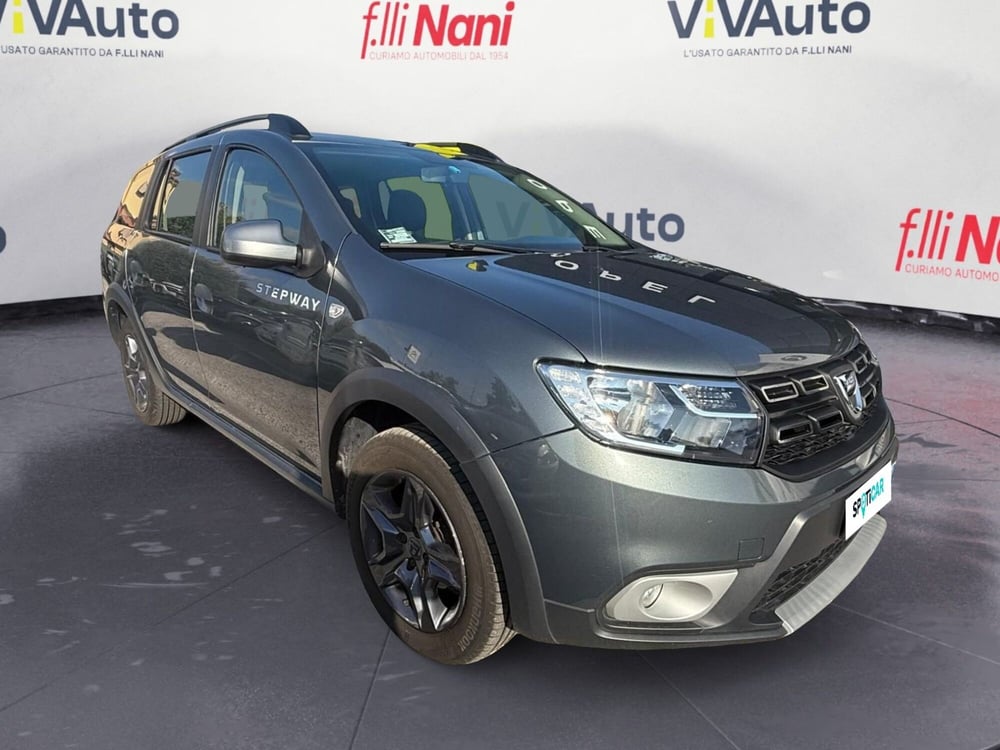 Dacia Logan usata a Massa-Carrara (16)