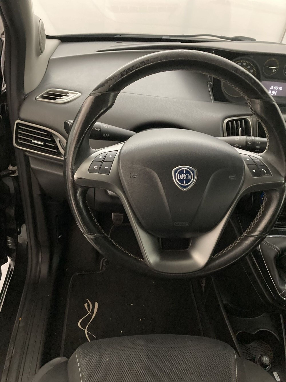 Lancia Ypsilon usata a Barletta-Andria-Trani (9)