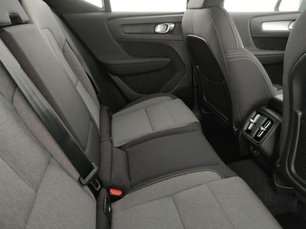 Volvo XC40 nuova a Modena (20)