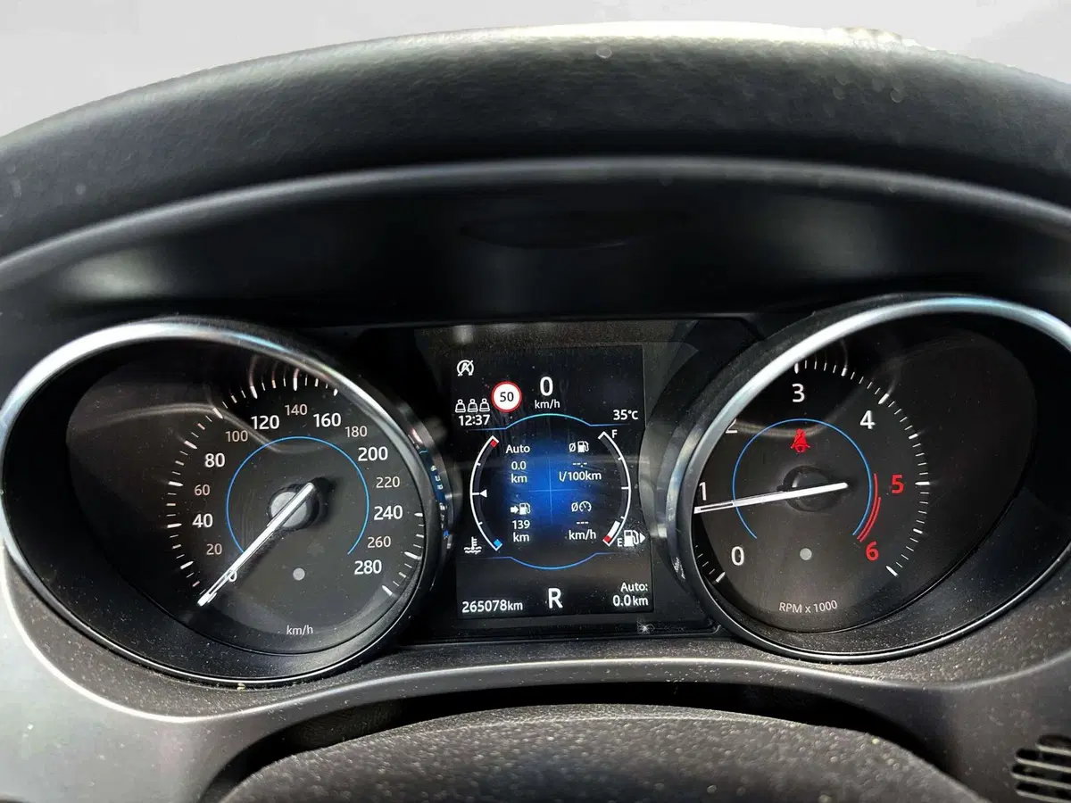 Jaguar F-Pace usata a Siena (10)