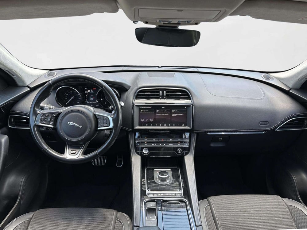 Jaguar F-Pace usata a Siena (4)