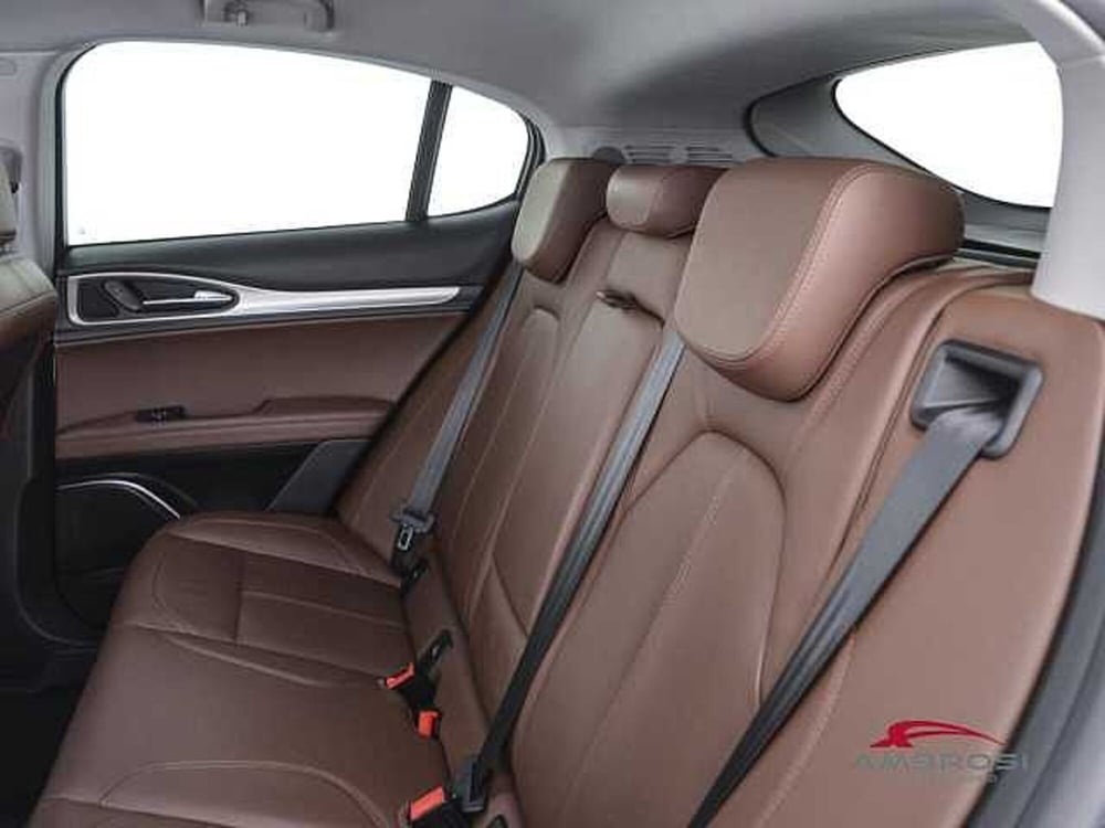 Alfa Romeo Stelvio usata a Perugia (10)
