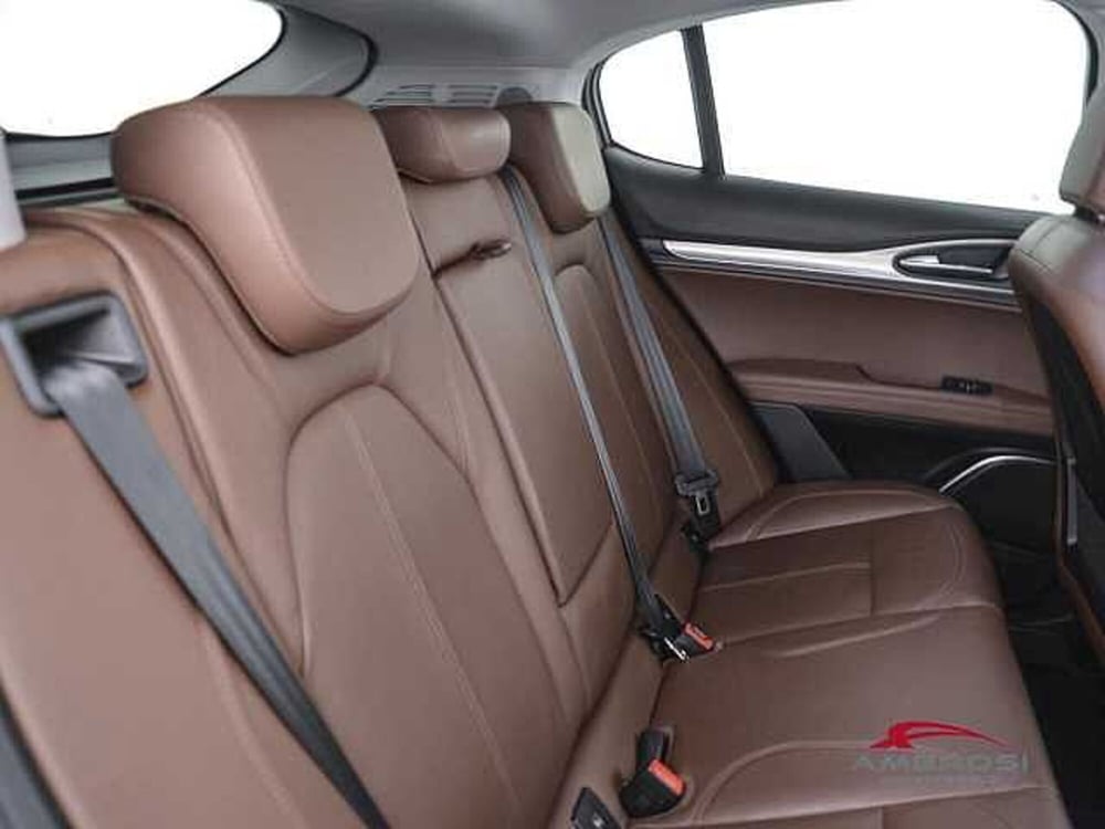 Alfa Romeo Stelvio usata a Perugia (11)
