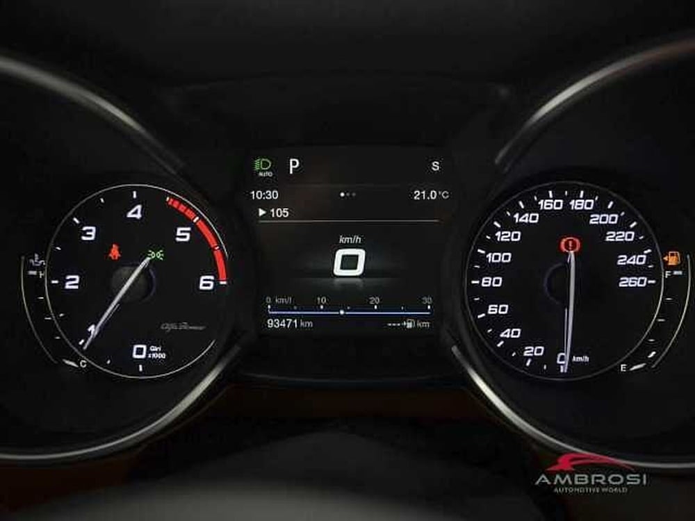Alfa Romeo Stelvio usata a Perugia (13)