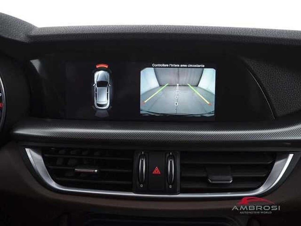 Alfa Romeo Stelvio usata a Perugia (18)