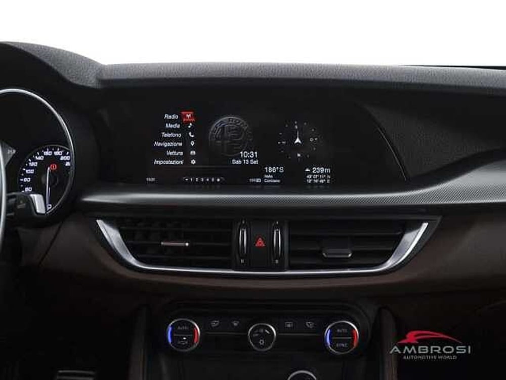 Alfa Romeo Stelvio usata a Perugia (19)