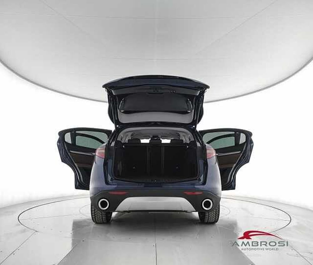 Alfa Romeo Stelvio usata a Perugia (7)