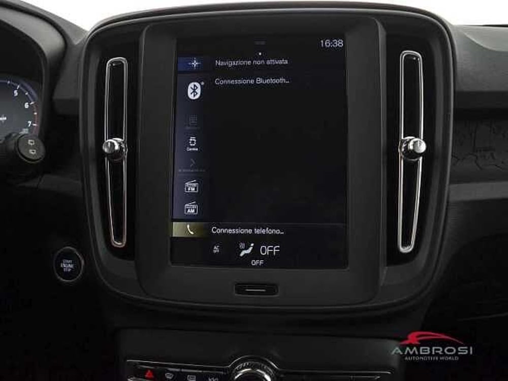 Volvo XC40 usata a Perugia (15)