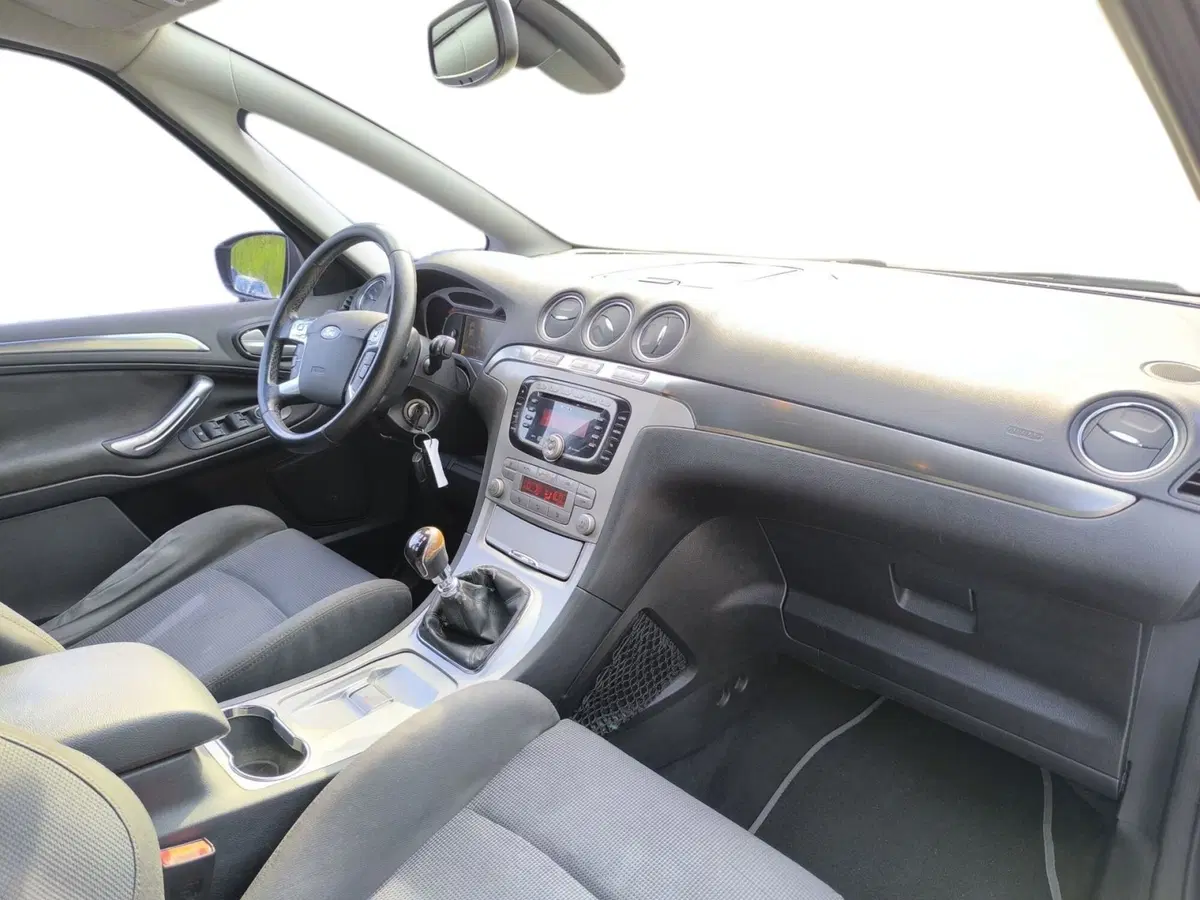 Ford S-Max usata a Udine (12)