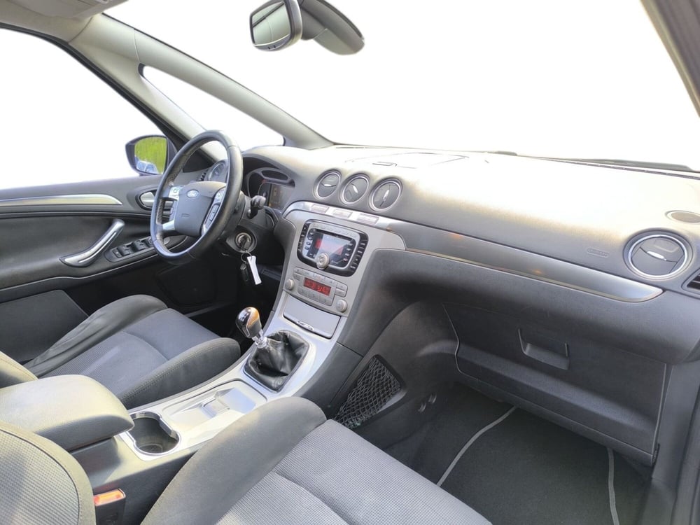 Ford S-Max usata a Udine (12)