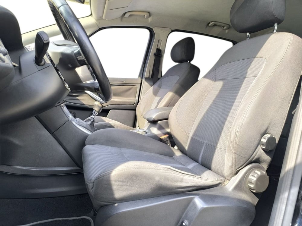 Ford S-Max usata a Udine (8)