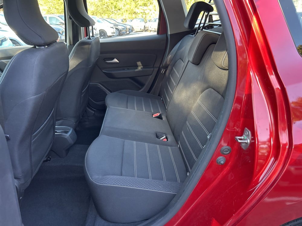 Dacia Duster usata a Latina (12)