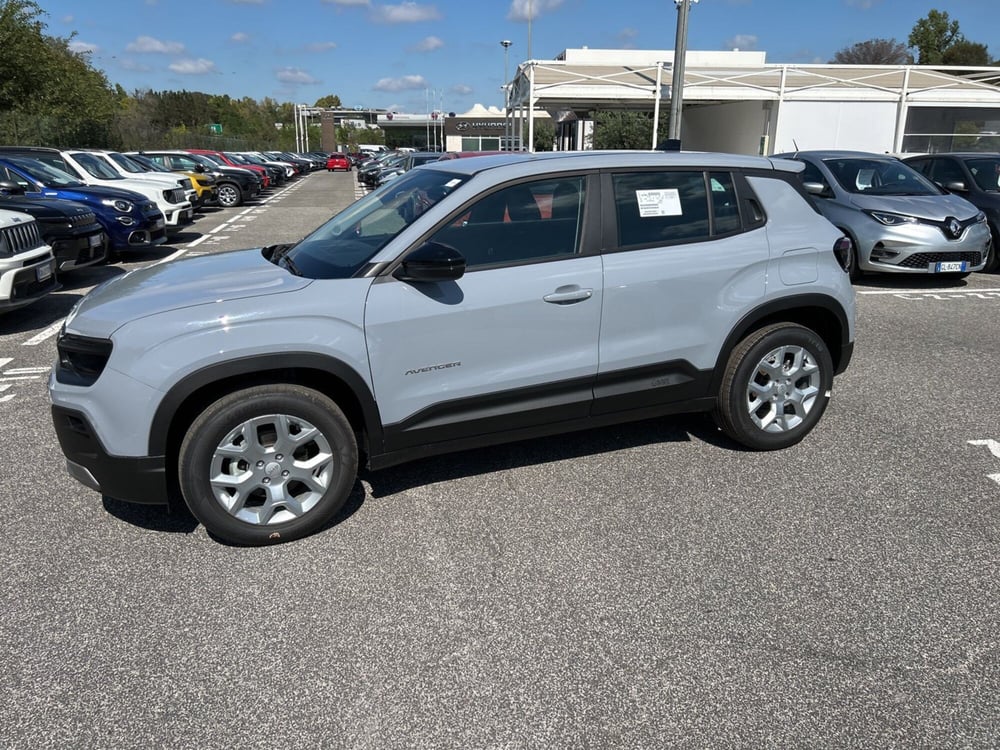 Jeep Avenger nuova a Roma (8)