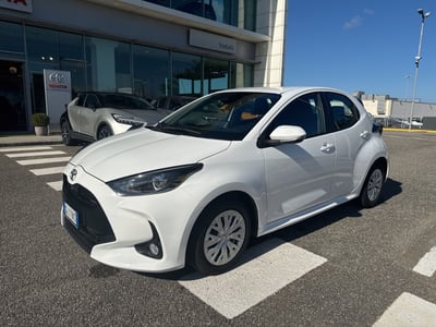 Toyota Yaris 1.0 5 porte Active del 2022 usata a Reggio Calabria