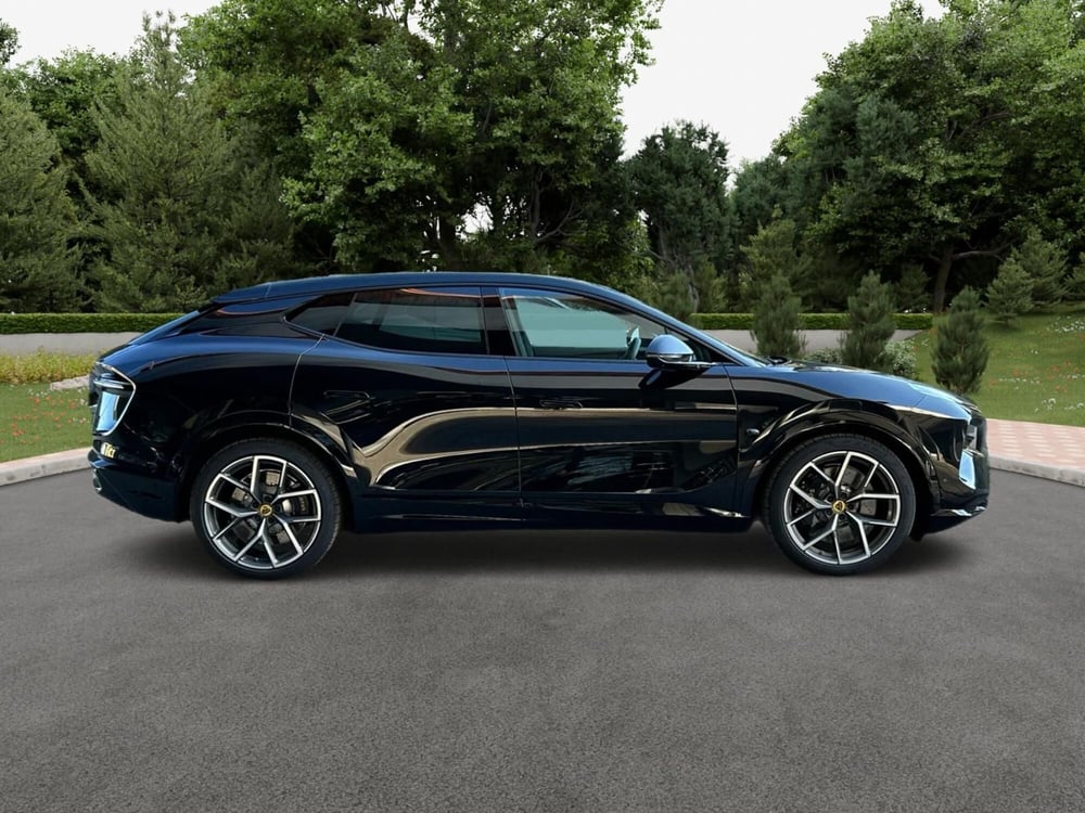 Lotus Eletre nuova a Novara (3)