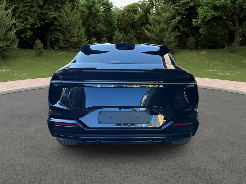 Lotus Eletre nuova a Novara (5)