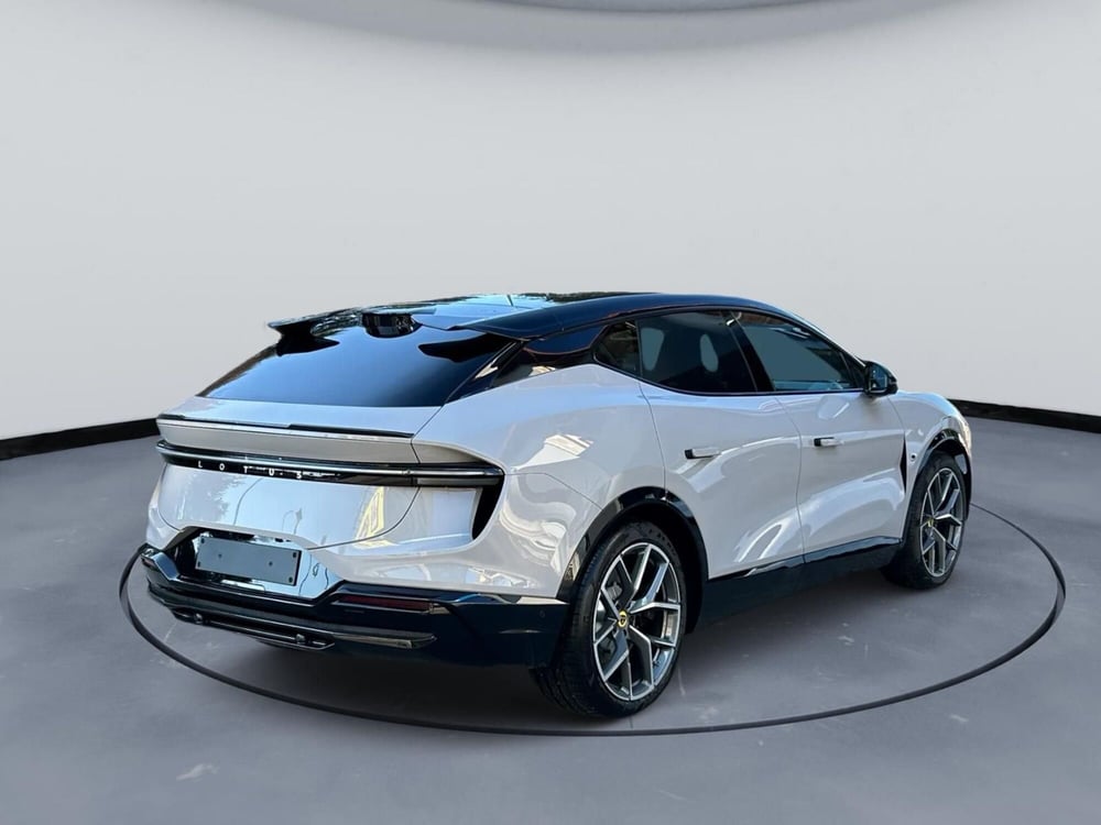 Lotus Eletre nuova a Novara (6)