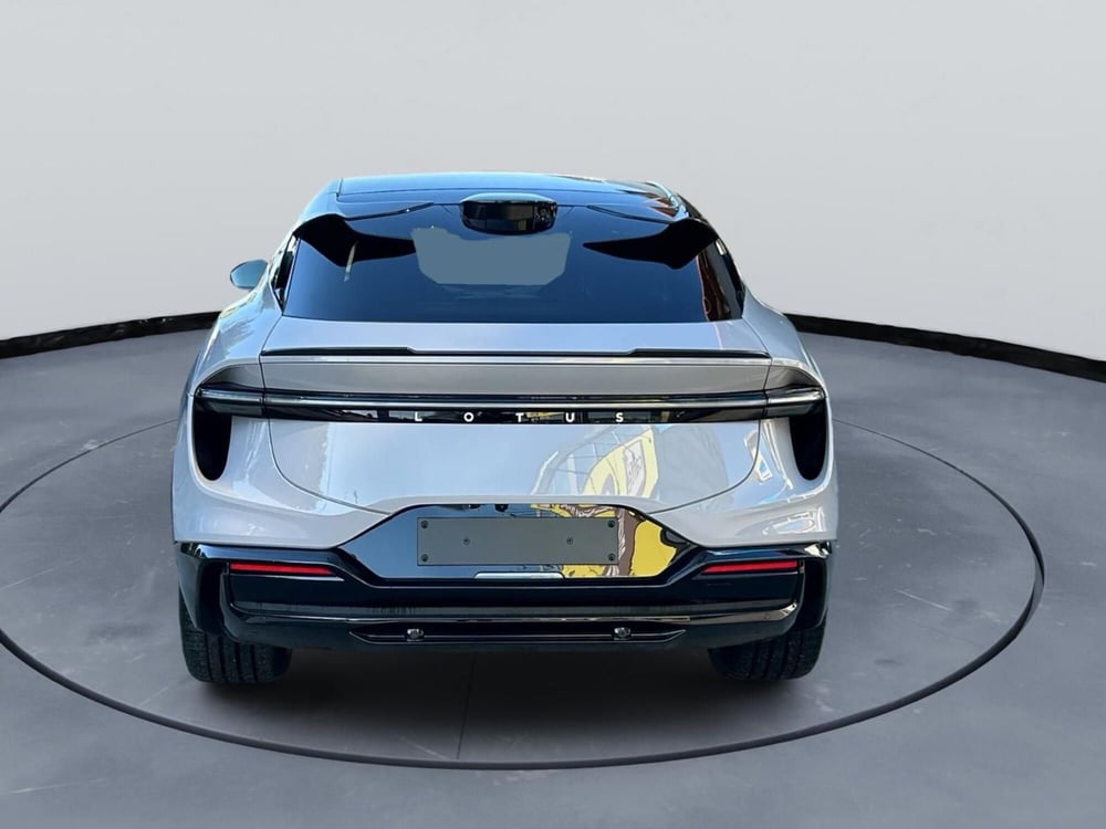 Lotus Eletre nuova a Novara (7)