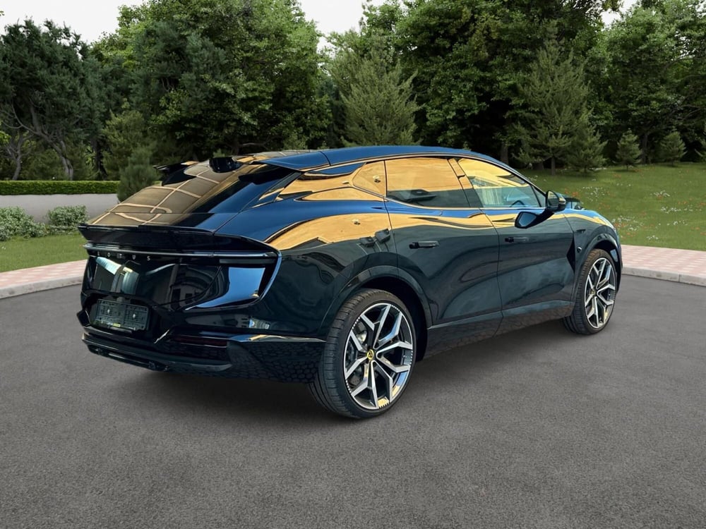 Lotus Eletre nuova a Novara (3)