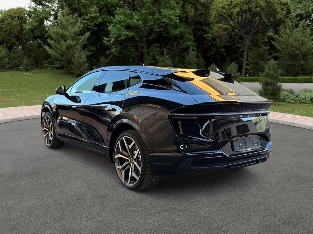 Lotus Eletre nuova a Novara (5)