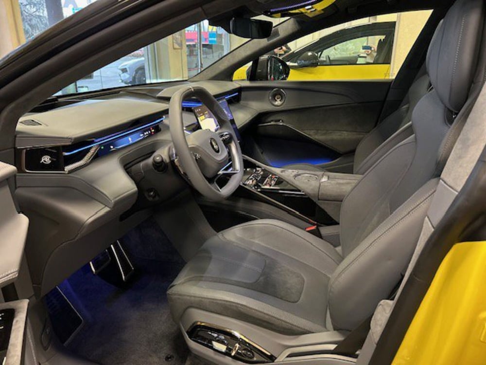 Lotus Emeya nuova a Novara (4)